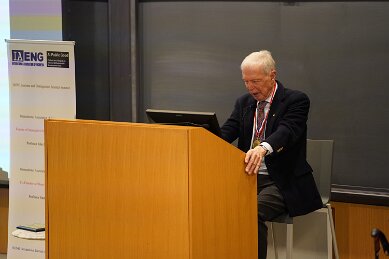 Feb_20_meeting_Prof_Hopfield_taken by Dan Vahaba Princeton_p13