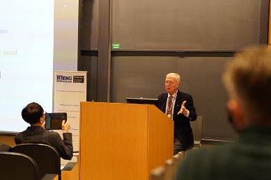 Feb_20_meeting_Prof_Hopfield_taken by Dan Vahaba_p20
