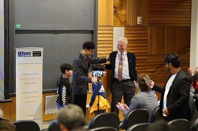 Feb 20 meeting Professor Hopfield taken by Dan Vahaba Princeton p 103