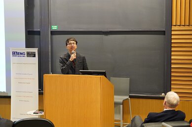 Feb 20 meeting Professor Hopfield presentation taken by Dan Vahaba Princeton p 52
